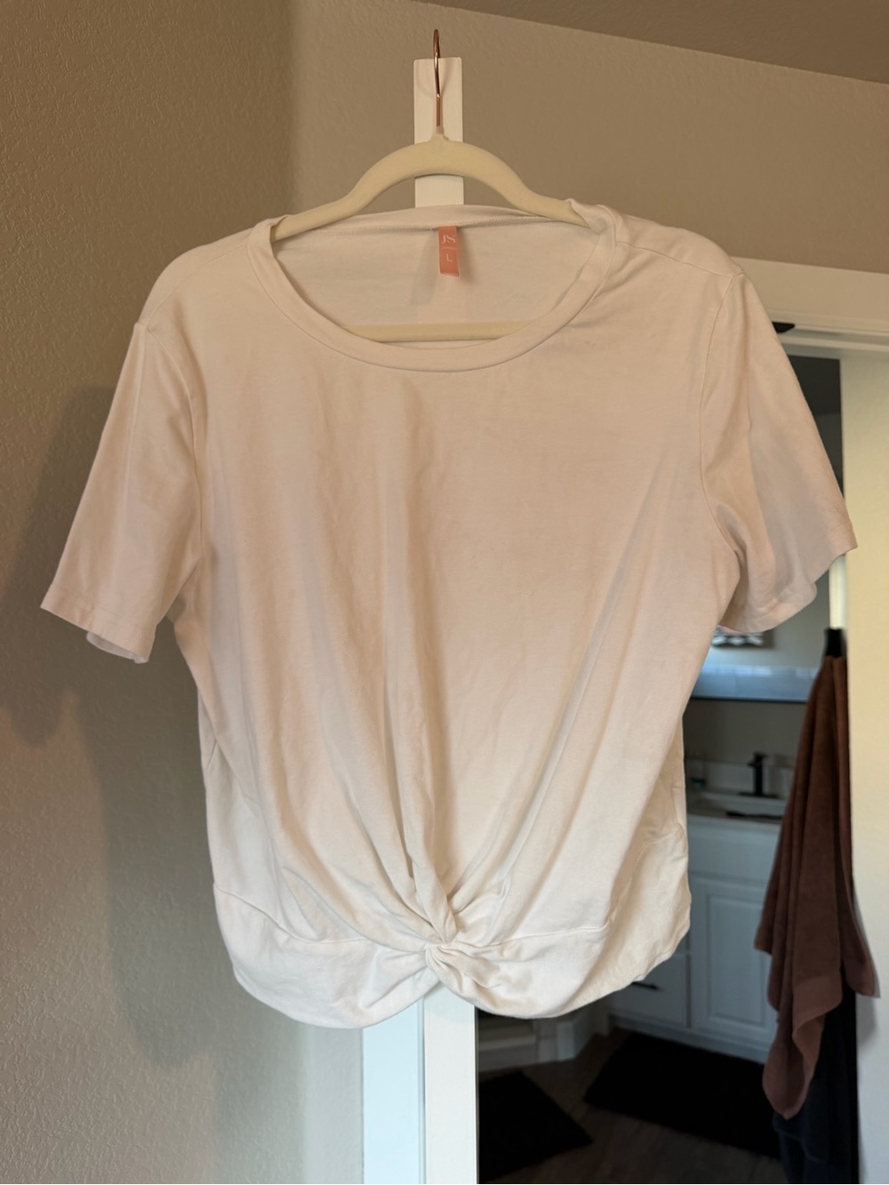 Women's White Short Sleeve Twist-Knot Tee